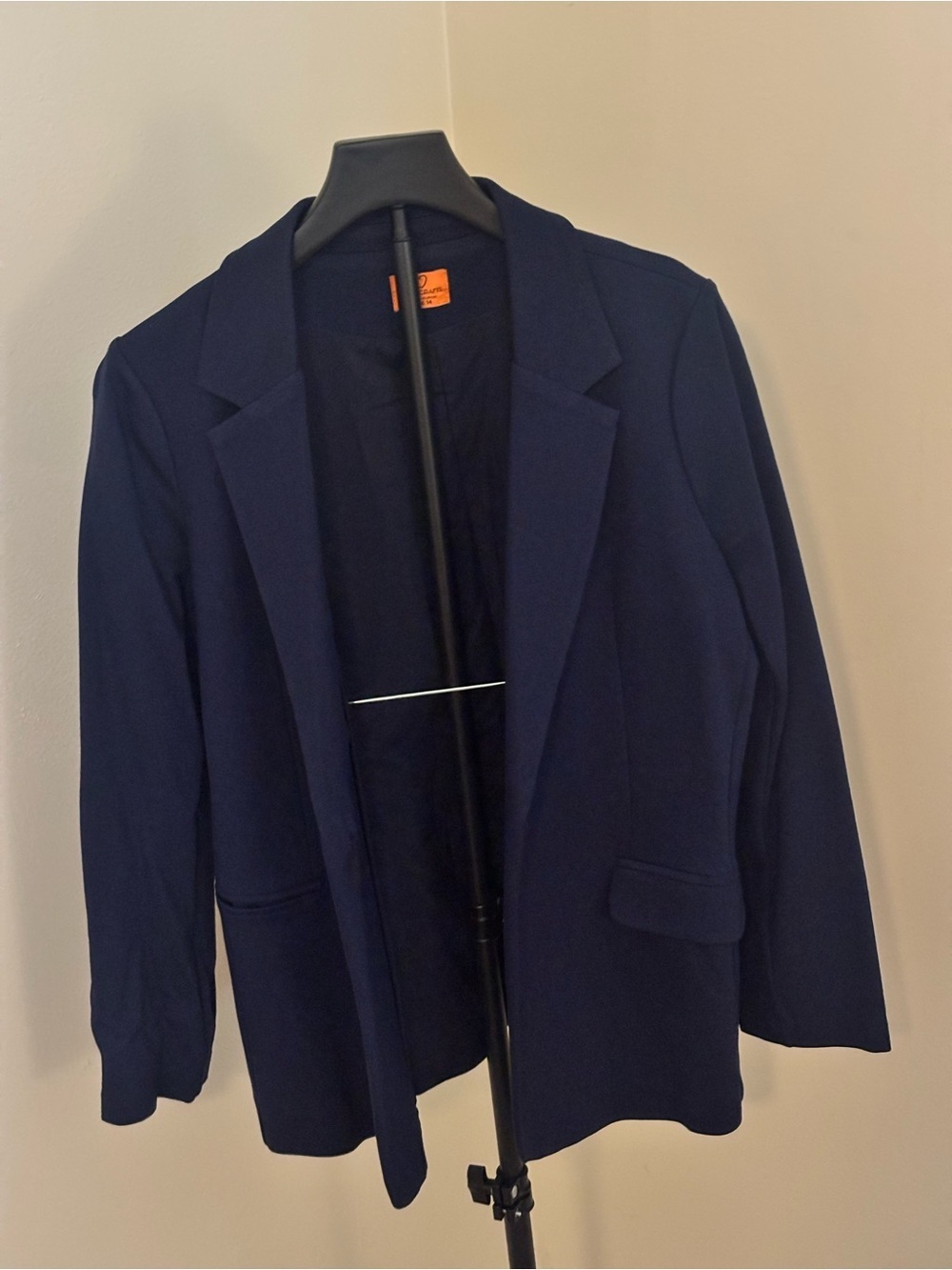Tailored Women's Navy Single-Button Blazer - Picture 3 of 6